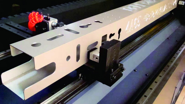 ما الذي يجب مراعاته قبل شراء مركز تصنيع التشكيلات؟