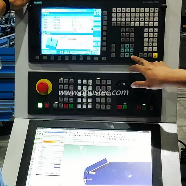 مركز تصنيع مقاطع CNC ذات 4 محاور