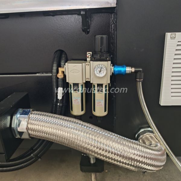مركز تصنيع قطاعات الألومنيوم CNC ذو 5 محاور